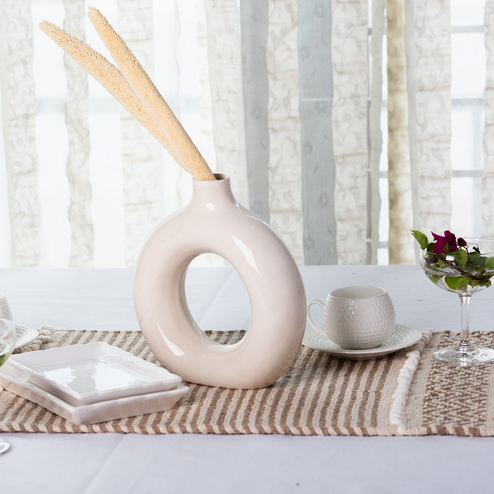 Knotted strip Table runner decor